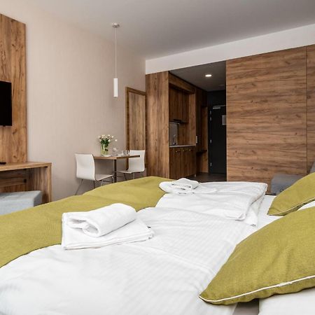 Panorama - Czarna Gora Resort By Sun & Snow Z Basenem I Sniadaniem 西恩纳 外观 照片