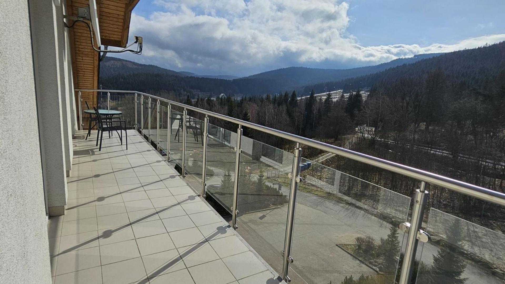 Panorama - Czarna Gora Resort By Sun & Snow Z Basenem I Sniadaniem 西恩纳 外观 照片