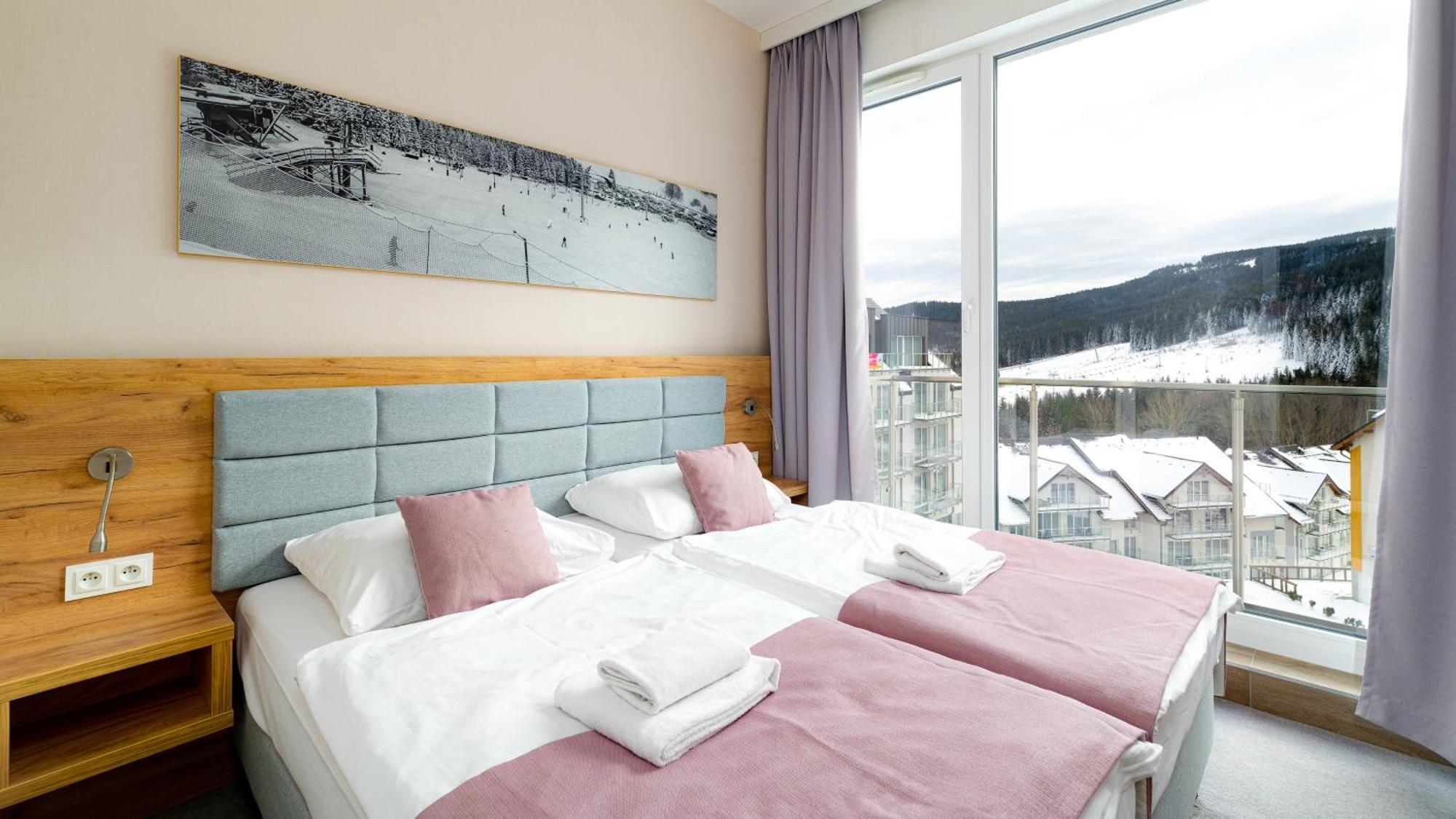 Panorama - Czarna Gora Resort By Sun & Snow Z Basenem I Sniadaniem 西恩纳 外观 照片