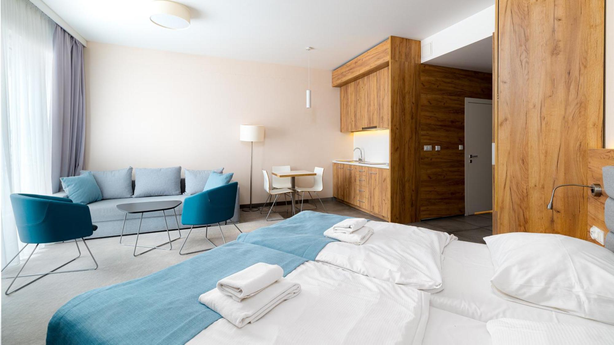 Panorama - Czarna Gora Resort By Sun & Snow Z Basenem I Sniadaniem 西恩纳 外观 照片