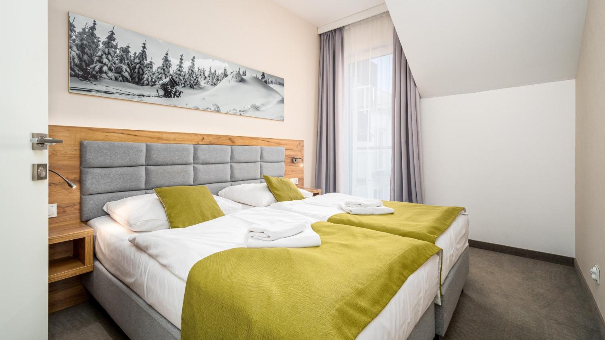 Panorama - Czarna Gora Resort By Sun & Snow Z Basenem I Sniadaniem 西恩纳 外观 照片