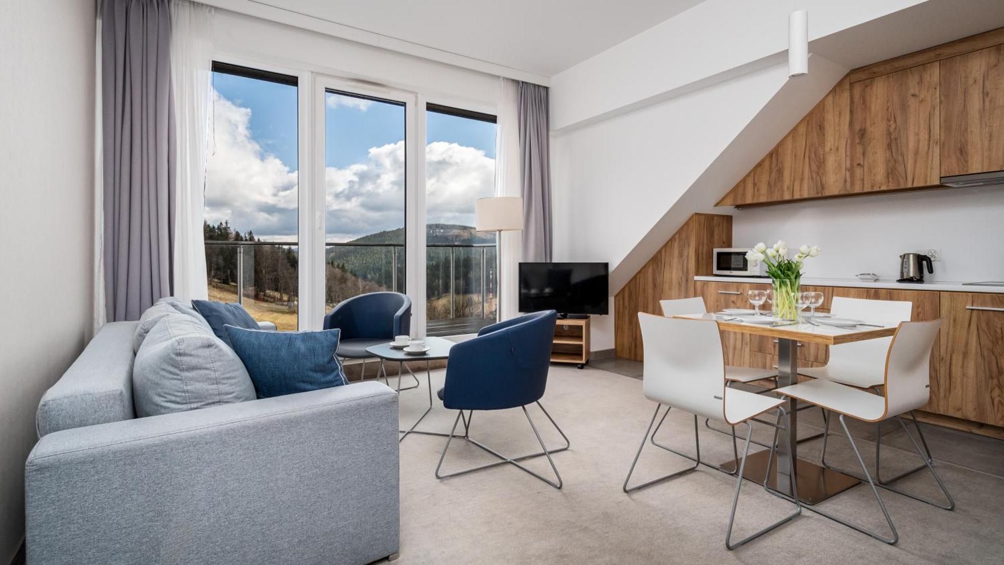 Panorama - Czarna Gora Resort By Sun & Snow Z Basenem I Sniadaniem 西恩纳 外观 照片